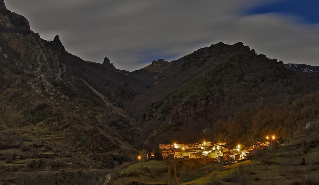 La Posada De Cucayo Dobres Екстер'єр фото
